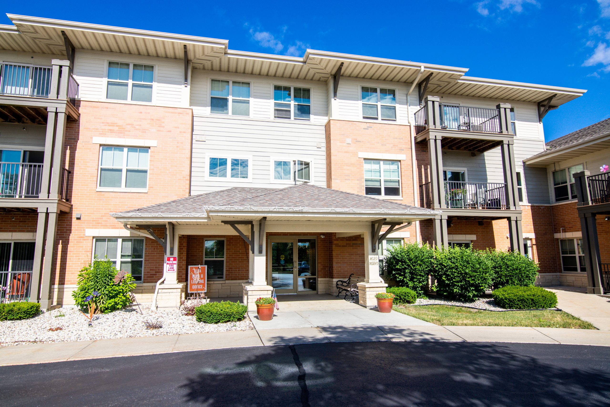 alta-mira-ii-senior-apartments-in-menomonee-falls-wi