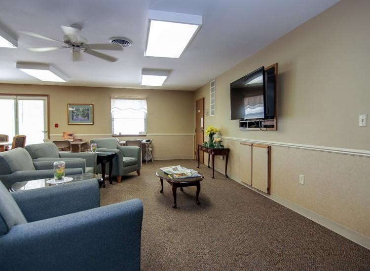 One feature to look for in retirement homes in Madison, Wisconsin is community spaces. 