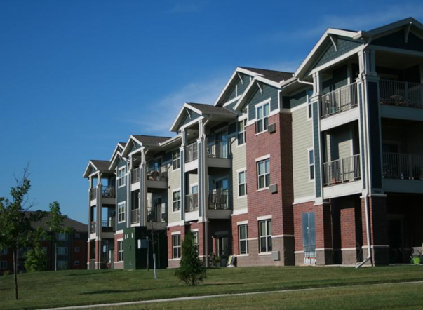 2 bedroom apartments for rent in Wauwatosa, Wisconsin, can fit a variety of lifestyles and families.